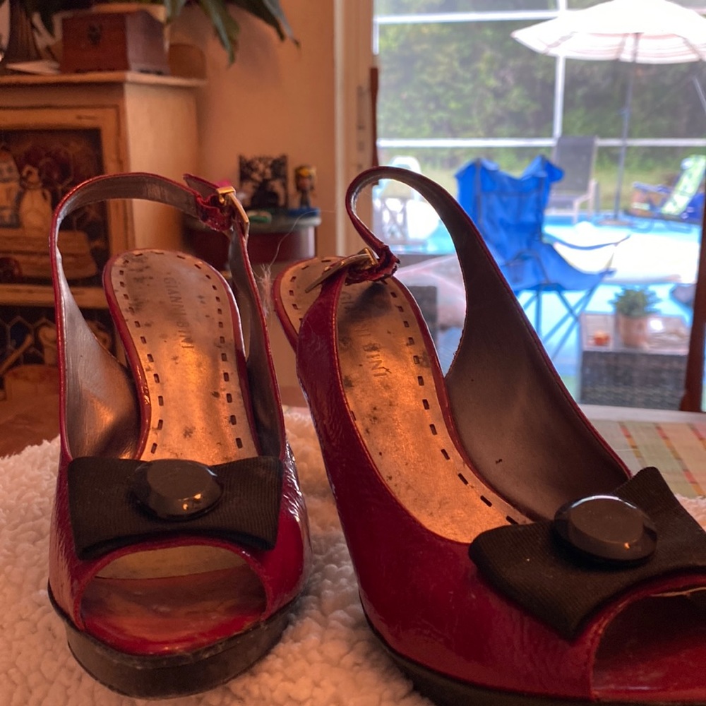 Gianni Bini 3 inch sling backs in size 7.5